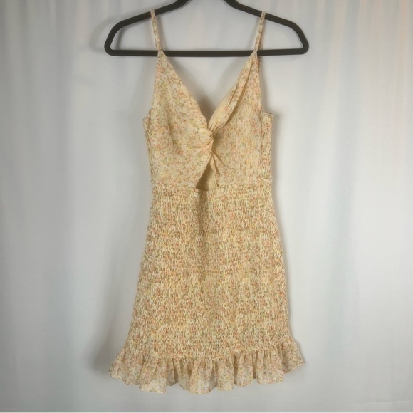 Mable Lyssi Floral cottagecore Smocked Spaghetti Strap Mini
Dress M  Cream - Picture 3 of 16